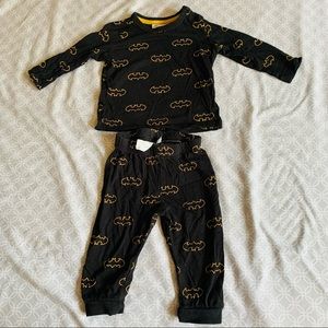 Batman pajamas H&M 4-6 months.